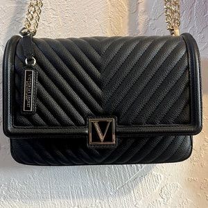 Victoria’s Secret chain strap black quilted crossbody